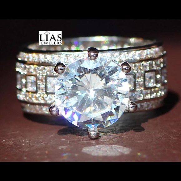 Jewelry - New 18k white gold engagement ring